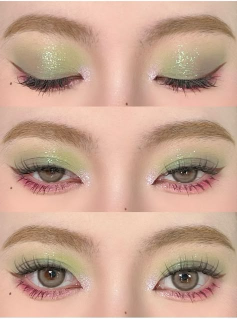 Mitsuri Makeup Look, Green Fairy Makeup, Make Up Verde, Portals Makeup, Fairy Eyeliner, Christmas Makeup Looks Simple, Christmas Makeup Art, Creative Christmas Makeup, Eyeliner Creative