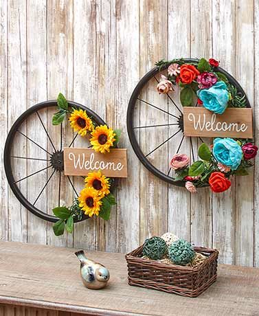 Bicycle Wheel Decor, Moon Wreaths, Bicycle Wreath, Wheel Crafts, Welcome Hanging, Rolled Flowers, Mothers Days, Bike Wheels, Bicycle Decor