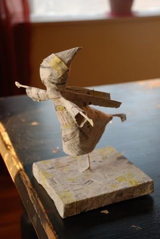 Learn The Craft Of Paper Mache With 15 Delicate Creative DIY Crafts Stary Papier, Paper Mache Projects, Christmas Ice Skates, Paper Mache Dolls, Paper Mache Clay, Paper Mache Art, Paper Mache Sculpture, Paper Mache Crafts, Diy Papier