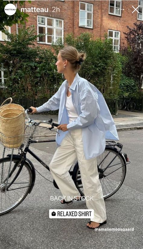 Copenhagen Street Style Summer 2024, Copenhagen Style Spring 2024, Scandinavian Fashion Summer 2024, Linen Pants Street Style, Copenhagen Style Summer 2024, Swedish Fashion Women, Copenhagen Summer Style, Copenhagen Summer Outfits, Barcelona Summer Outfits