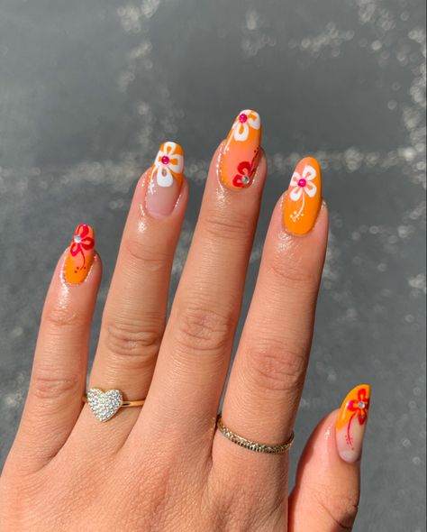 Bright Summer Floral Nails, Tropical Orange Nails, Nail Inspo Summer Orange, Orange Hawaiian Nails, Summer Camp Nails, Orange Beach Nails, Tropic Nails, Hot Orange Nails, Orange Floral Nails