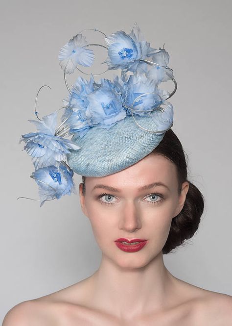 Kentucky Derby Outfit For Women Hats, Bride Hats, Mother Of The Bride Hats, Floral Fascinators, Blue Fascinator, Traditional Flower, Royal Ascot Hats, Derby Outfits, Occasion Hats