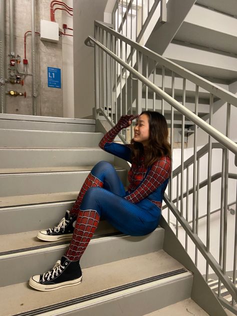 Spider Suit Aesthetic, Spiderman Girl Costume, Girl Spiderman Costume, Spiderman Halloween Costume, Spider Man Halloween, Spiderman Girl, Halloween Costume Suit, Halloween Costumes For Teens Girls, Spiderman Suits