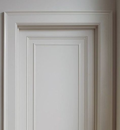 Door Casement Trim, Door Frame Design Moldings, Colonial Door Casing, Main Door Moulding Design, Traditional Door Trim, French Door Trim, Impact Front Door, Door Main Entrance, Front Door Designs