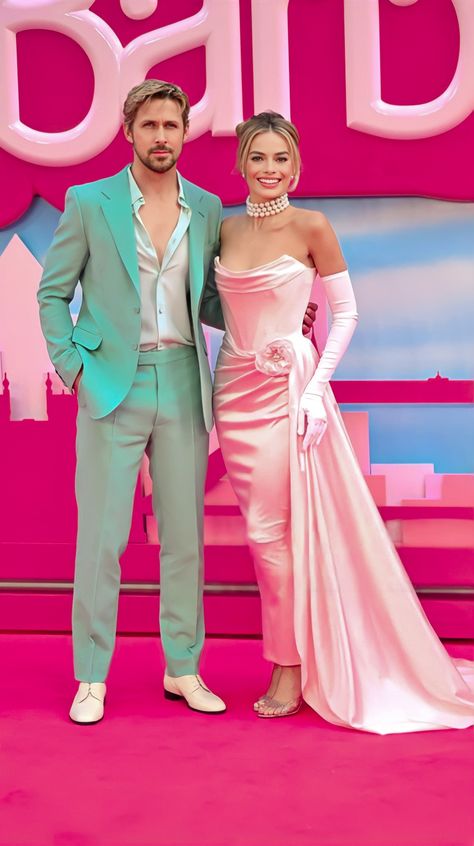 Ryan Gosling and Margot Robbie Ryan Gosling Margot Robbie, Ryan Gosling Barbie Premiere, Margot And Ryan, Margot Robbie Interview, Margot Robbie Barbie Outfits, Ryan Gosling And Margot Robbie, Barbie Ryan Gosling, Ryan Gosling Ken, Ryan Gosling Barbie