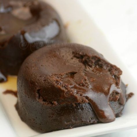 Instant Pot chocolate Lava Cake, Salted Caramel Icing, Pot Cakes, Lava Cake Recipes, Caramel Icing, Molten Lava Cakes, Chocolate Lava, Chocolate Lava Cake, Lava Cake, Egg Bites