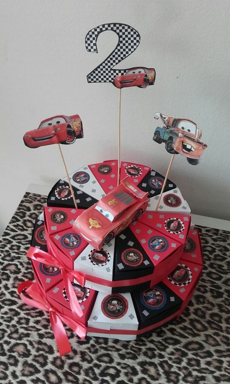 Cars Disney - Lightning McQueen paper cake Cake Slice Box Template, Cake Slice Boxes, Mcqueen Cake, Paper Cake Box, Minnie Mouse Nails, Food Bouquet, Cars Birthday Party Disney, Cars Disney, Cake Templates