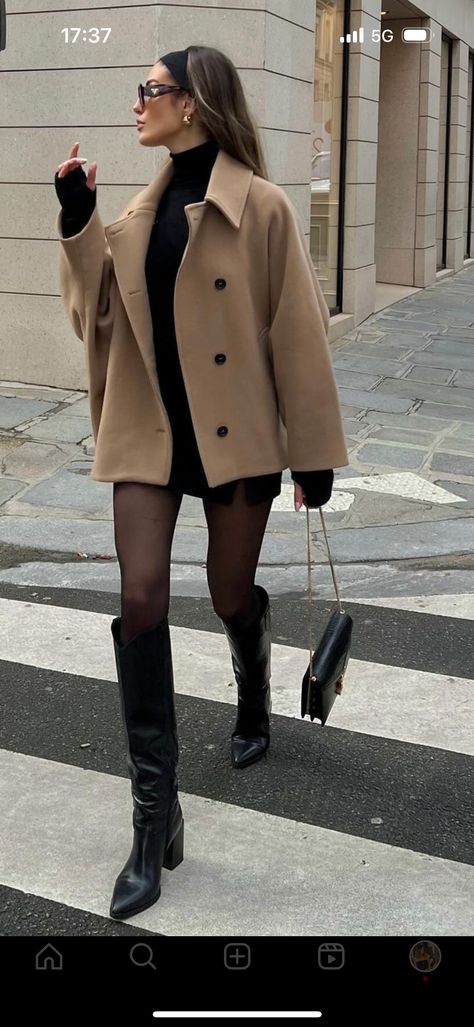 Mew York Fall Outfits, Winter Fashion In Italy, London Outfit Winter Classy, Tailored Pants Outfit Fall, Winter Outfit Ideas For Short Women, Autumn Date Night Outfit Classy, Nyc Fall Night Outfits, Iconic Style Fashion, Winter Fine Dining Outfits