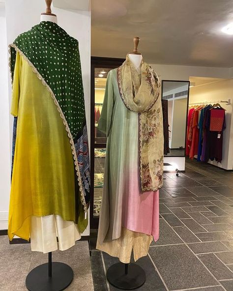 Contrast Dupatta Suits, Blouse Pattern Indian, Pakistani Pants, Plain Suits, Ombre Clothes, New Dress Pattern, Long Blouse Designs, Color Shading, Haldi Outfits