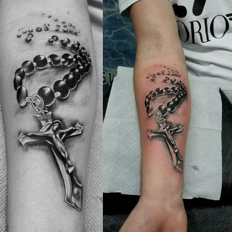 Rosery Beads Tattoo, Rosary Tattoo On Hand, Rosary Bead Tattoo, Portrait Tattoo Sleeve, Tattoo Cool, Wing Tattoo Men, Inner Arm Tattoos, Rosary Tattoo, Skull Art Tattoo