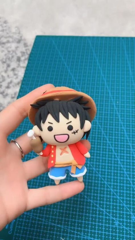 One Piece Clay Ideas, One Piece Polymer Clay, Clay One Piece, Character Design 2d, Plasticine Art, Polymer Clay Kawaii, Clay Keychain, Tanah Liat, Clay Diy Projects