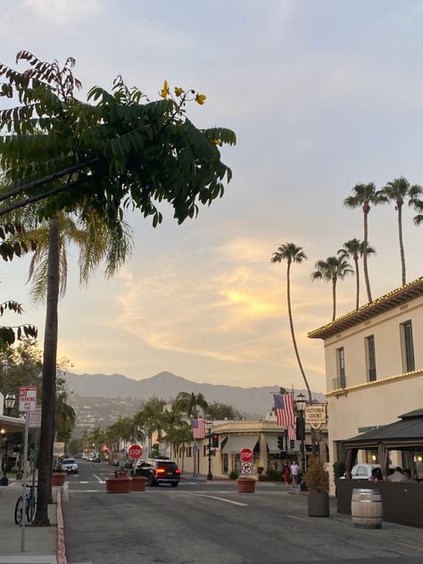 downtown santa barbara Santa Barbra Aesthetic, Santa Barbara California Aesthetic, Santa Barbara Aesthetic, University Of Santa Barbara, Santa Barbara City College, California Santa Barbara, Uc Santa Barbara, Downtown Santa Barbara, Santa Barbara Beach