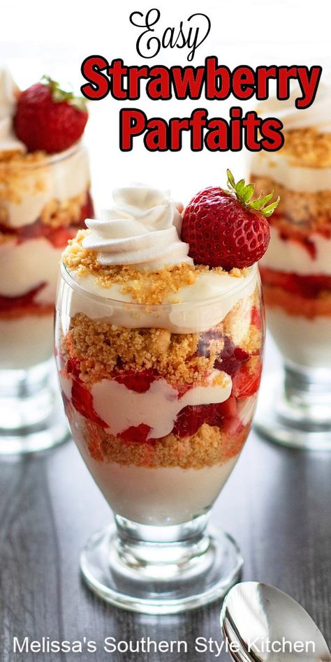 Strawberry Cake Parfait, Summer Parfait Desserts, Strawberry Parfait Desserts, Parfait Recipes Dessert, Parfait Desserts Easy, Parfaits Recipes, Easy Parfait Recipes, Parfaits Desserts, Fruit Parfait Cups