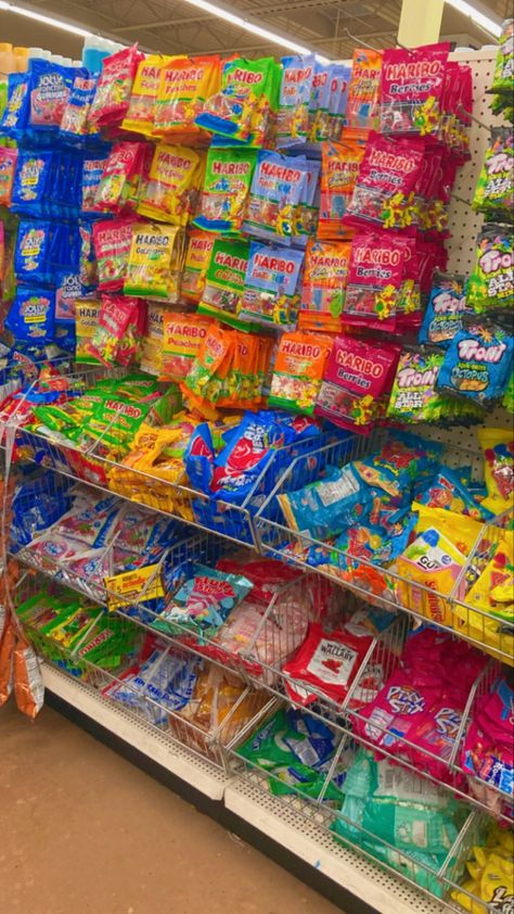 Candy Isle, Candy