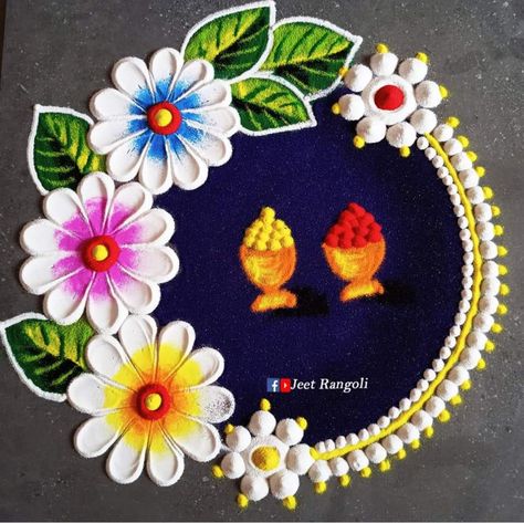 Krishna Rangoli, Bollywood Makeup, Rangoli Diwali, Easy Rangoli Designs Videos, Border Rangoli, Rangoli Designs Photos, Rangoli Designs Simple Diwali, Simple Flower Design, Indian Rangoli