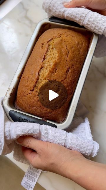 Katie Lee Biegel on Instagram: "My great aunt Pat makes the best pumpkin bread…I finally asked for her recipe and now I know why it’s so good ☺️ Enjoy!  The Best Pumpkin Bread 1 ½ cups sugar 2 large eggs, beaten  ½ cup neutral oil  ½ (15 ounce) can pumpkin puree  1 3/4 cups flour  1 ¾ teaspoons pumpkin pie spice  1 teaspoon baking soda  ½ teaspoon baking powder  1 teaspoon salt  1/3 cup water  Cooking spray, for greasing   Preheat the oven to 350ºF. Grease a 9x5-inch loaf pan with cooking spray.   In a large bowl, combine the sugar, eggs, oil and pumpkin puree. Set aside.    In a medium bowl, add the flour, pumpkin pie spice, baking soda, baking powder, and salt and whisk to combine.    Add the flour to the egg mixture and gently fold to incorporate. Once you see just streaks of flour, add Pumpkin Baked Goods, Pumpkin Snacks, Can Pumpkin Puree, The Best Pumpkin Bread, Best Pumpkin Bread, Best Pumpkin Bread Recipe, Can Pumpkin, Boxed Cake Mixes Recipes, Great Aunt