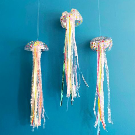 DIY Make A Jellyfish Mobile With A Plastic Bottle | Recycling Crafts For Kids Recycling Crafts For Kids, Colourful Jellyfish, Jellyfish Mobile, Diy Jellyfish, Recycling Crafts, Mobile Craft, Jellyfish Craft, Colorful Jellyfish, Empty Plastic Bottles