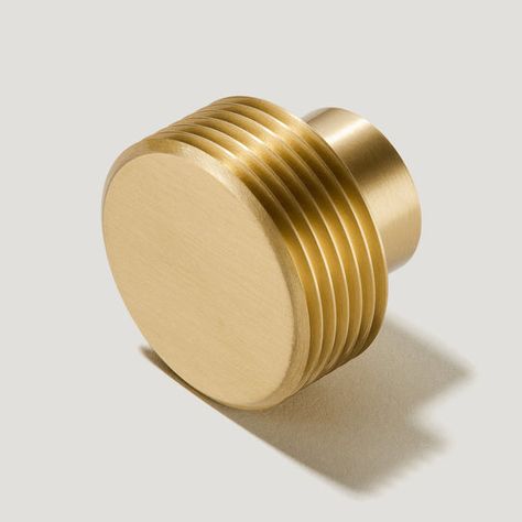 Inspire and unlock your creativity with our range of knobs for dressers from Plank Hardware. Shop now for the vital little tweaks that make your space your own.