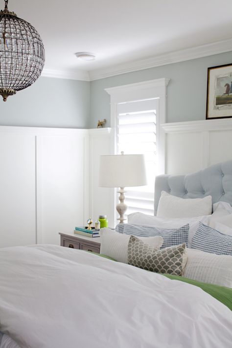 Light Room Design Ideas, Batten Board Walls Bedroom Paint Colors, Bedroom White Accent Wall, Blue Walls Master Room, Light Pendant Bedroom, Light Blue Guest Room Ideas, Waines Coating Bedroom, Bedroom Decor Paneling, High Panelling Bedroom