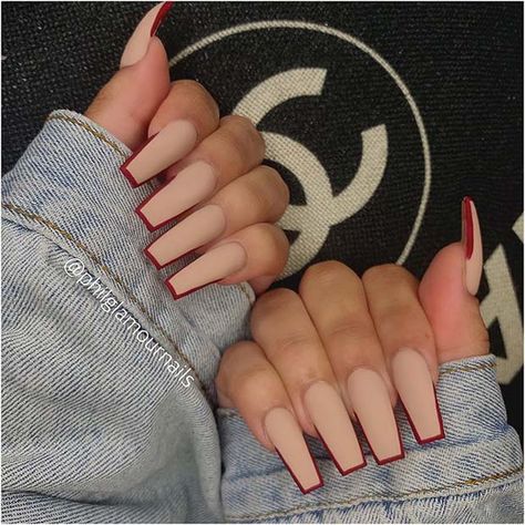 Acrylic Nail Designs Coffin Red, Everyday Acrylic Nails Simple, Fire Nail Designs Acrylic, Matte Glitter Acrylic Nails, Colored Tips Nails Coffin, Acrylic Nails Nude, Nude Acrylic Nails, Brown Acrylic Nails, Modeling Poses