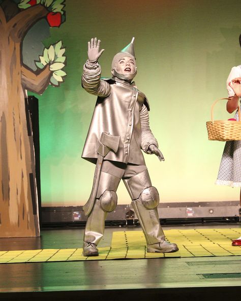 Tin man costume by Tiffany Pond Wizard Of Oz Tin Man Costume Diy, Tin Man Makeup, Diy Tin Man Costume, Wizard Of Oz Tinman, Tin Man Wizard Of Oz, Wizard Ideas, Wizard Of Oz Costumes Diy, Tin Man Costume, The Wizard Of Oz Costumes