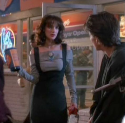 heathers Heathers Costume, Veronica Sawyer Costume, Winona Ryder 90s, Veronica Heathers, Heathers 1988, Heathers Movie, Veronica Sawyer, Heathers The Musical, Mazzy Star