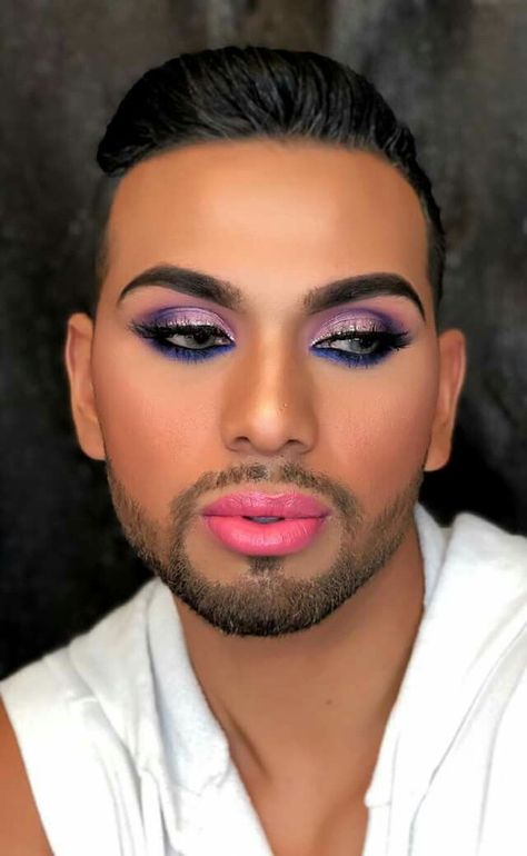 Androgynous Makeup, Boys Wearing Makeup, Men Wearing Makeup, Aveda Makeup, Glitter Beards, Man Gay, Drag Queen Makeup, Bearded Lady, Queen Makeup