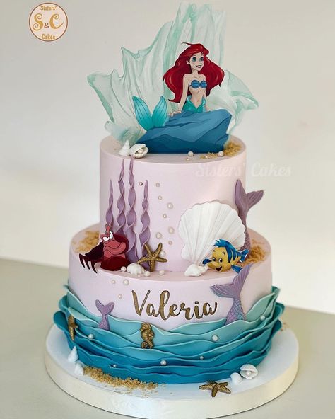 Ariel Two Tier Cake, Ariel Birthday Party Cake, Ariel Cake Ideas, Ariel The Little Mermaid Cake, Mermaid Cake Design, Ariel Birthday Cake, The Little Mermaid Cake, Sirenita Cake, Little Mermaid Birthday Cake