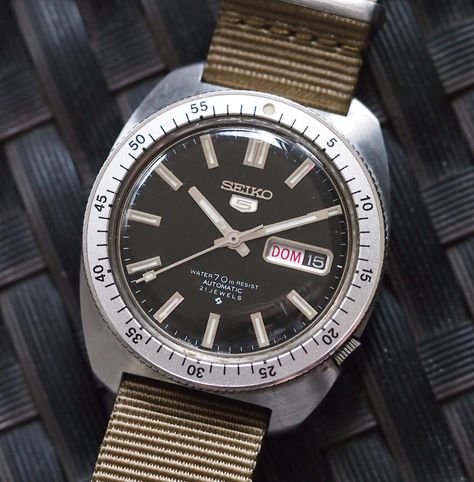 Seiko 5, 6119-8460 Sports Diver Seiko 5 Sports 38mm, Seiko 5 Automatic Vintage, Seiko Sport, Vintage Seiko Watches, Seiko Skx 013, Seiko Spb143, Tissot Watches, Timeless Watches, Patek Philippe Watches