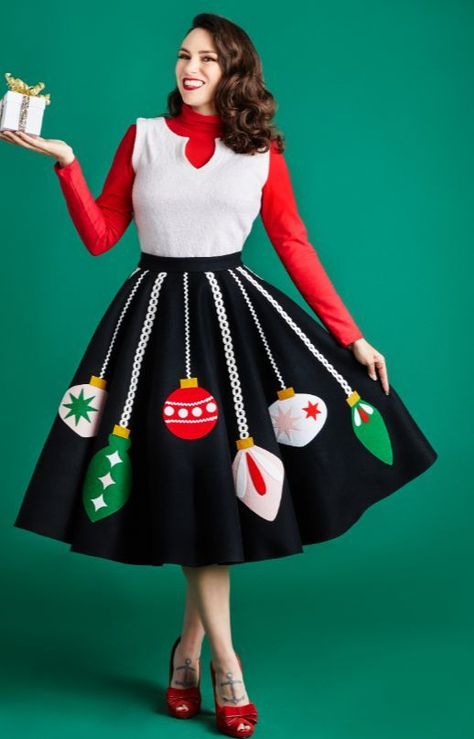 1950 Christmas Dress, Kitsch Christmas Outfit, Pinup Christmas Outfit, Christmas Skirt Diy, Retro Christmas Outfit, Vintage Christmas Outfit, 1950s Elegance, Tacky Christmas Outfit, Pinup Christmas