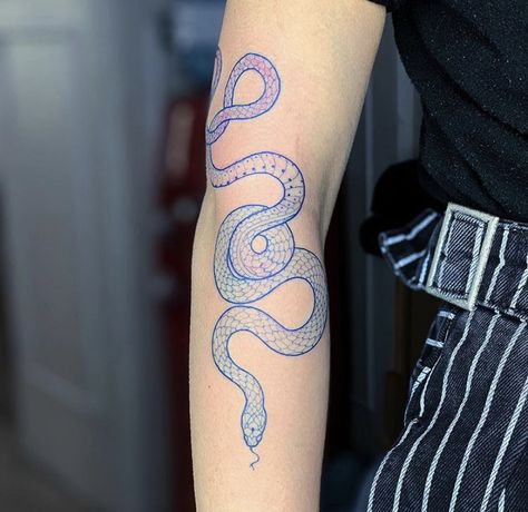 Blue Snake Tattoo, M Tattoos, Grunge Tattoo, Snake Tattoo Design, Blue Snake, Upper Arm Tattoos, Cute Small Tattoos, Tattoo Illustration, Sleeve Tattoos For Women