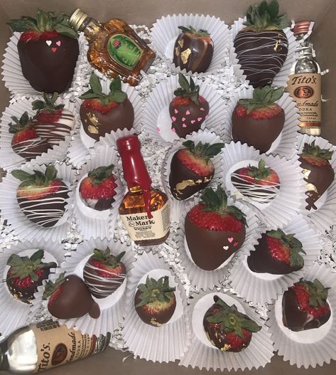 21st Birthday Chocolate Covered Strawberries 21 Chocolate Covered Strawberries, 21st Strawberry Ideas, 21st Birthday Chocolate Covered Strawberries, Chocolate Covered Strawberries 21 Birthday, 21st Birthday Chocolate Strawberries, Strawberry Dipped In Chocolate Ideas Birthday, Bachelorette Chocolate Strawberries, Birthday Chocolates, 21st Birthday Cake