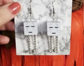 Minecraft Earrings, Minecraft Jewelry, Lesbian Earrings, Weird Jewelry, Tanah Liat, Perler Bead Art, Disc Earrings, Homemade Jewelry, Funky Jewelry