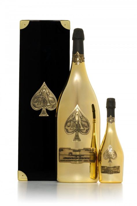 Armand de Brignac Brut Gold. As de Espadas de 6 litros Ace Of Spades Champagne, Most Expensive Liquor, Expensive Champagne, Armand De Brignac, Champagne Brands, Chardonnay Wine, Best Champagne, Expensive Wine, Alcohol Bottles