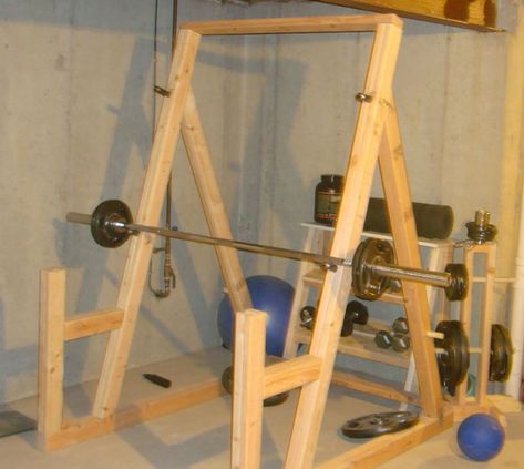 Plans and ideas for building a diy wooden squat stand. These garage and basement gym plans are perfect for weightlifting, powerlifting and homemade workouts with minimal gear. Exercise and build this using beginner tools minimal equipment and almost no gear. Diy Squat Rack, Deadlift Platform, Homemade Gym Equipment, Garage Gym Ideas, Gym Rack, Gym Plans, Home Made Gym, Backyard Gym, Diy Gym Equipment