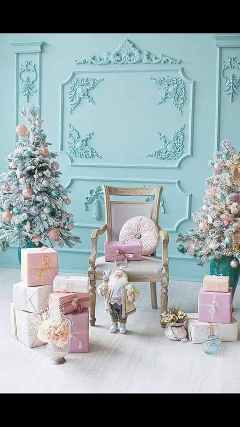 Photography Props Ideas, Wedding Picture Walls, Photography Studio Decor, Props Ideas, Wedding Photography Props, Wedding Backdrop Design, Christmas Shoot, Christmas Mini Sessions, Casa Vintage