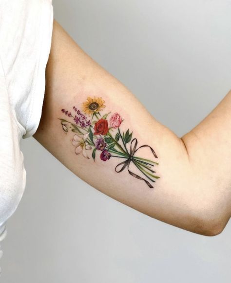 Realistic Bouquet Tattoo, Watercolor Flower Bouquet Tattoo, Bouquet Arm Tattoo, Bouquet Of Flowers Tattoo Color, Bouquet With Ribbon Tattoo, Floral Bouquet Tattoo Color, Colored Bouquet Tattoo, Colorful Flower Bouquet Tattoo, Fine Line Flower Tattoo Color