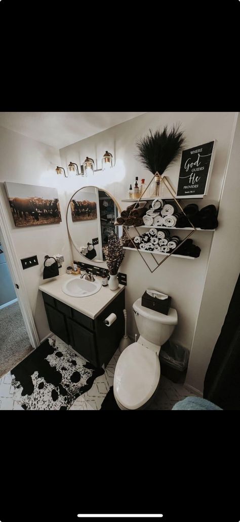 Western Bathroom Ideas, Themed Bathroom Ideas, Western Bathrooms, Western Bathroom, Beautiful Bathroom Decor, Themed Bathroom, Beautiful Bathrooms, Bathroom Ideas, Bathroom Decor