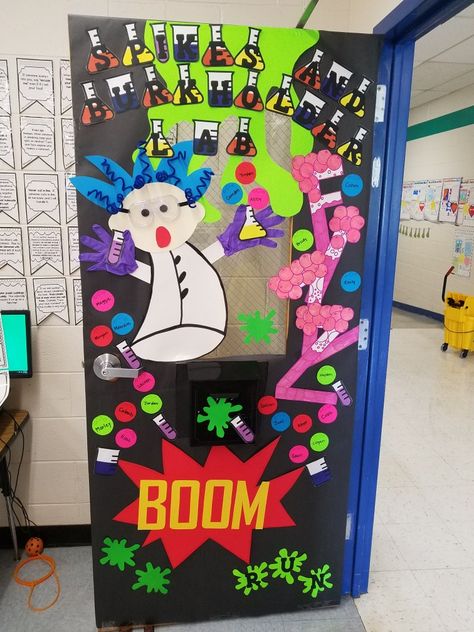 Mad Scientist Theme Classroom door. Mad Scientist Classroom Door, Science Door Decorations Classroom, Science Camp Activities, Science Door Decorations, Mad Scientist Theme, Halloween Door Decorations Classroom, Science Fair Board, Teacher Door Decorations, Tropical Classroom