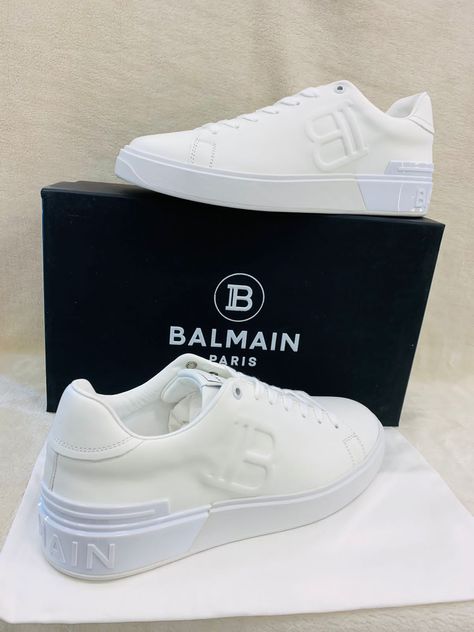 Balmain Shoes Men, Luxury Sneakers Men, Zapatillas Louis Vuitton, Concept Sneakers, Balmain Shoes, Suits And Sneakers, Trendy Shoes Sneakers, Nike Shoes Girls, Black Men Fashion Swag