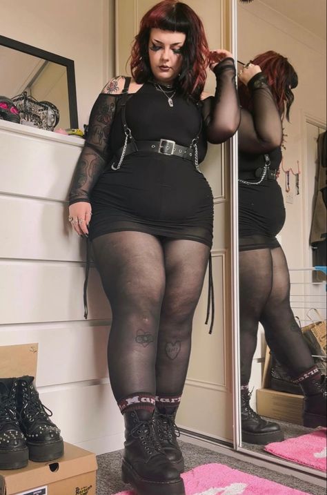 Plus Size Alt Fashion, Plus Size Goth, Spooky Babe, Plus Zise, Plus Size Baddie Outfits, Goth Outfit, Summer Goth, Alt Outfits, Alt Fashion