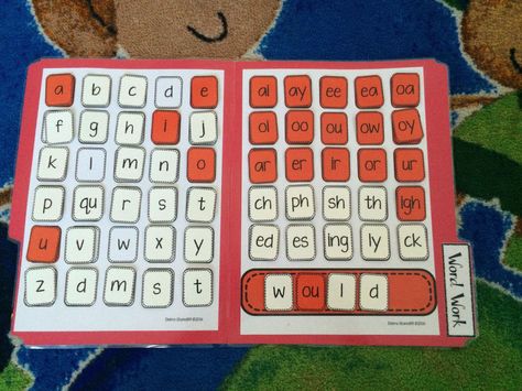 Making Words Folder, Esl Elementary, Teaching Reading Comprehension, Sound Wall, Three Letter Words, Word Work Centers, Spelling And Handwriting, Making Words, Reading Specialist