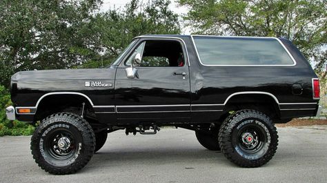 1984 Dodge Ramcharger American Muscle Cars Dodge, Мотоциклы Harley Davidson, Old Dodge Trucks, Dodge Ramcharger, Dodge Ram Trucks, Dodge Pickup, Dodge Rams, Dodge Power Wagon, Dodge Cummins