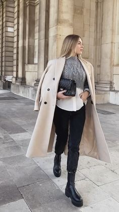 Minimalist Fashion Women Outfits, Celebrity Casual Outfits, Classy Winter Outfits, Office Casual Outfit, Sassy Outfit, Winter Fashion Outfits Casual, Fashion Top Outfits, Looks Street Style, Fashion Business