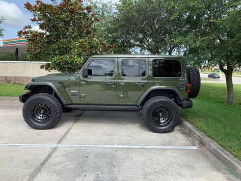 Olive Green Jeep Rubicon, Green Jeep Rubicon, Dark Green Jeep Wrangler, Green Jeep Wrangler Aesthetic, Green Jeep Aesthetic, Sage Green Jeep Wrangler, Olive Green Jeep, Sage Green Jeep, Dark Green Jeep