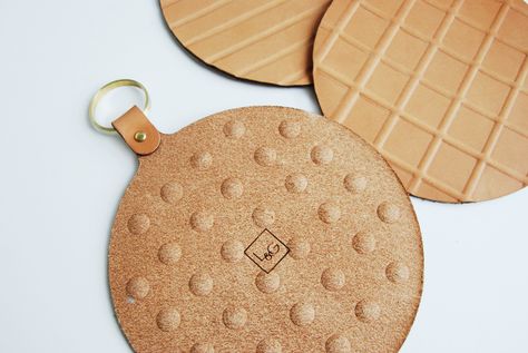 Trivet Design, Fashion Major, 3d Pattern, Trivets, Vegetable Tanned Leather, Minimal Design, Textures Patterns, Ants, Tan Leather