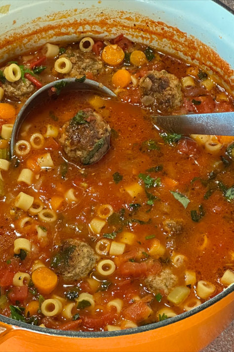 A pot of meatball soup. Meatball Stew Recipe, Soup With Meatballs, Pasta And Vegetables, Meatballs Pasta, Pasta Soup Recipes, My Country Table, Meatball Stew, Meatball Soup Recipes, Tender Meatballs