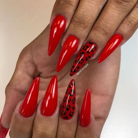 Solin Sadek on Instagram: “’Fire Red’ and hand painted leopard👌🏼✨ #lillynails” Red Leo Nails, Red Fire Nails, Fire Red Nails, Red Leopard Nails, Lion Nails, Bee Nails, Red Acrylic Nails, Leopard Print Nails, Leopard Nails