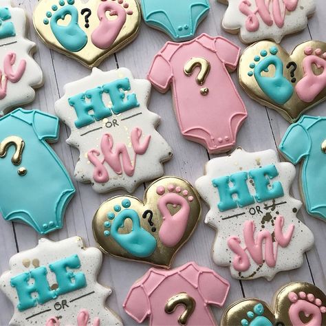 He Or She Cookies, Gender Reveal Sugar Cookie Ideas, Snowflake Gender Reveal Cookies, What’s The Scoop Gender Reveal Cookies, We’re Pregnant Cookies, Gender Reveal Onesie Cookies, Gender Reveal Dessert, Gender Reveal Cookies, Sugar Cookie Royal Icing