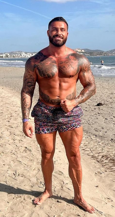 Physical Aesthetic, Gym Guys, Muscular Men, Beards, Bearded Men, Mens Fashion Casual, Body Goals, King Size, Mens Fitness